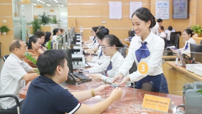 Lo gặp khó với quy định gặp trực tiếp, xác minh sinh trắc học khi mở tài khoản tổ chức