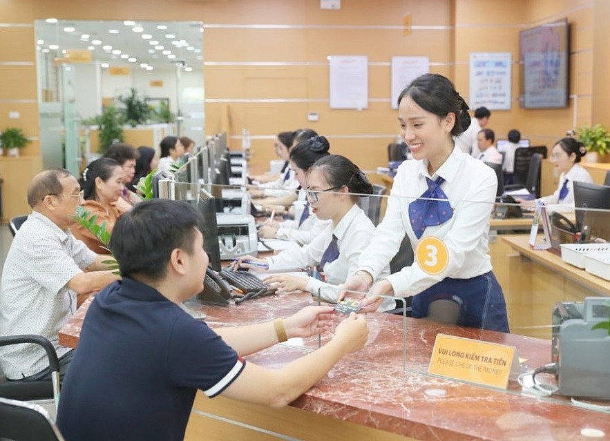 Lo gặp khó với quy định gặp trực tiếp, xác minh sinh trắc học khi mở tài khoản tổ chức