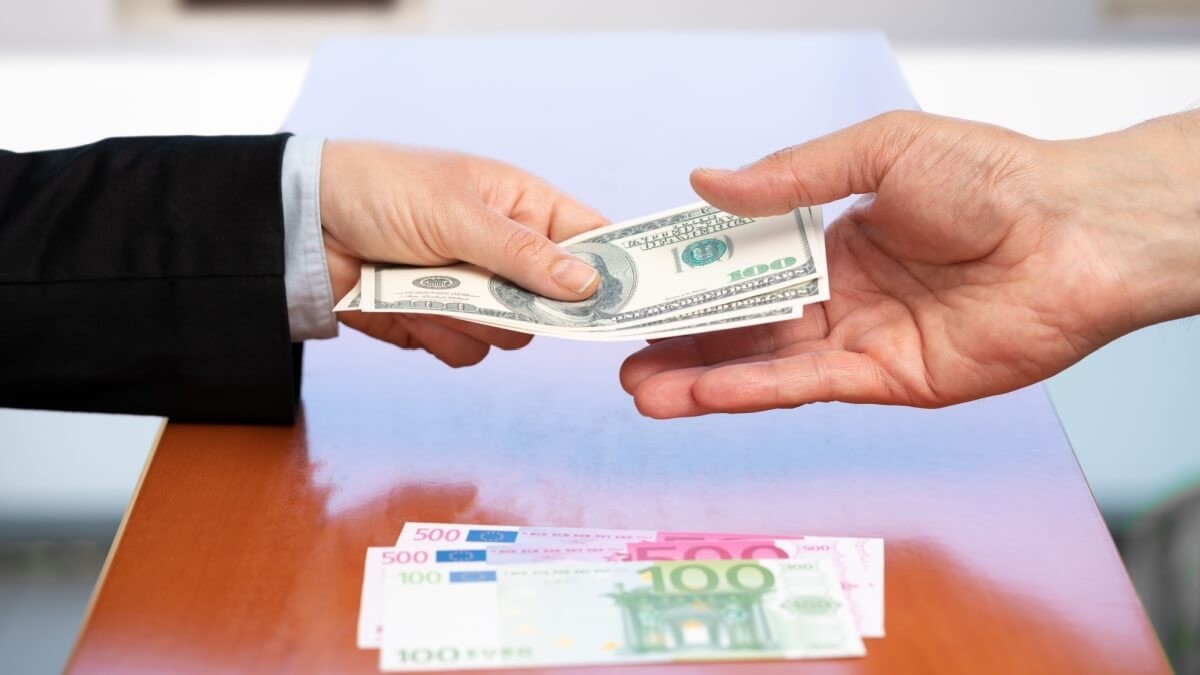 Mở cửa dòng vốn tại Trung tâm Tài chính quốc tế đi kèm cơ chế giám sát