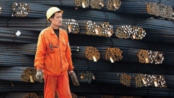 Ngày 28/8: Giá thép, quặng sắt tiếp tục giảm