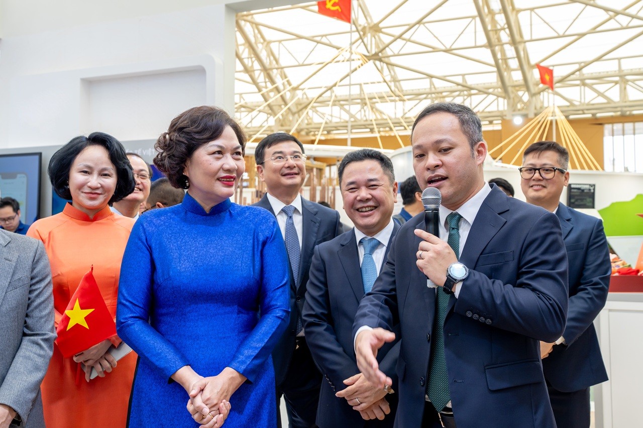 VPBank ghi danh Ngân hàng tiêu biểu trong triển lãm 80 năm thành tựu kinh tế Việt Nam
