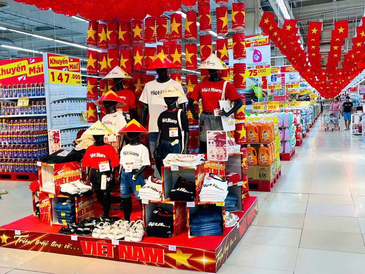TP. Hồ Chí Minh bùng nổ lễ hội khuyến mãi mua sắm dịp lễ quốc khánh, kích cầu tiêu dùng