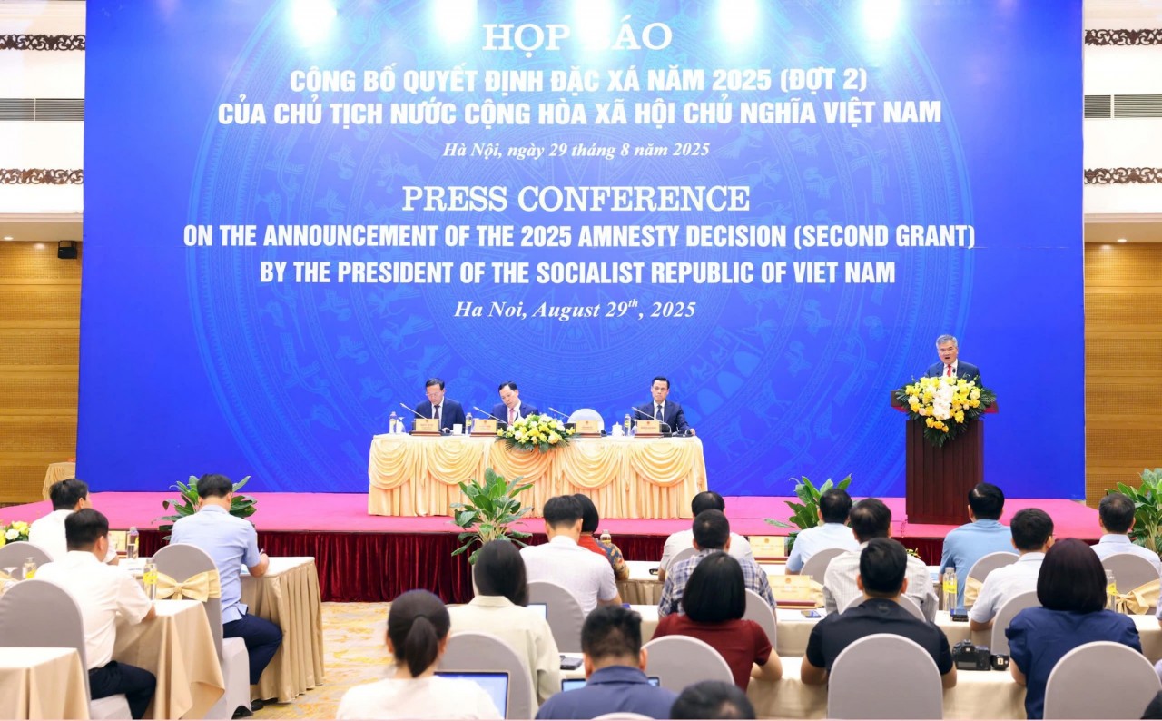 Đặc xá cho gần 14.000 phạm nhân trong dịp 2/9