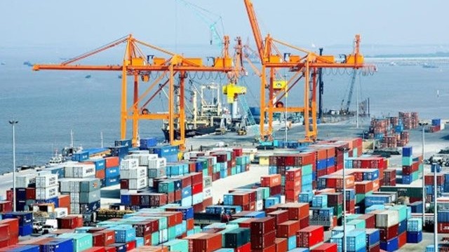 Quy định mới về phí, lệ phí hải quan đối với hàng hóa, phương tiện vận tải quá cảnh
