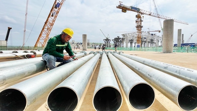 Cần “bùng nổ” đầu tư công nghệ - hạ tầng, phấn đấu tăng trưởng 2 con số