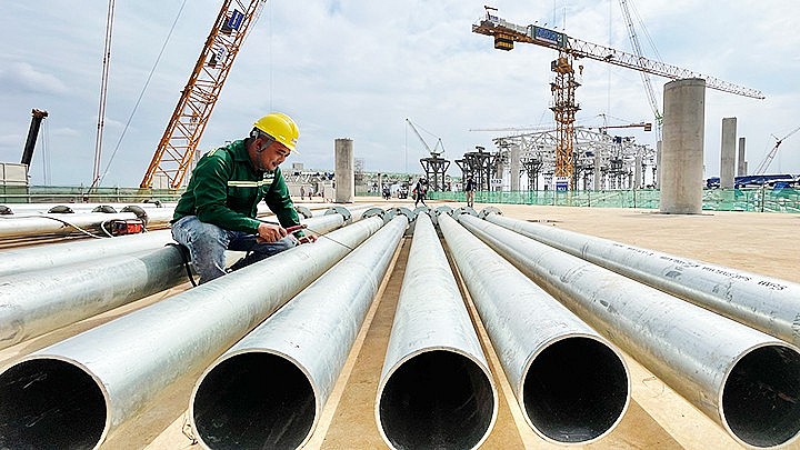 Cần “bùng nổ” đầu tư công nghệ - hạ tầng, phấn đấu tăng trưởng 2 con số