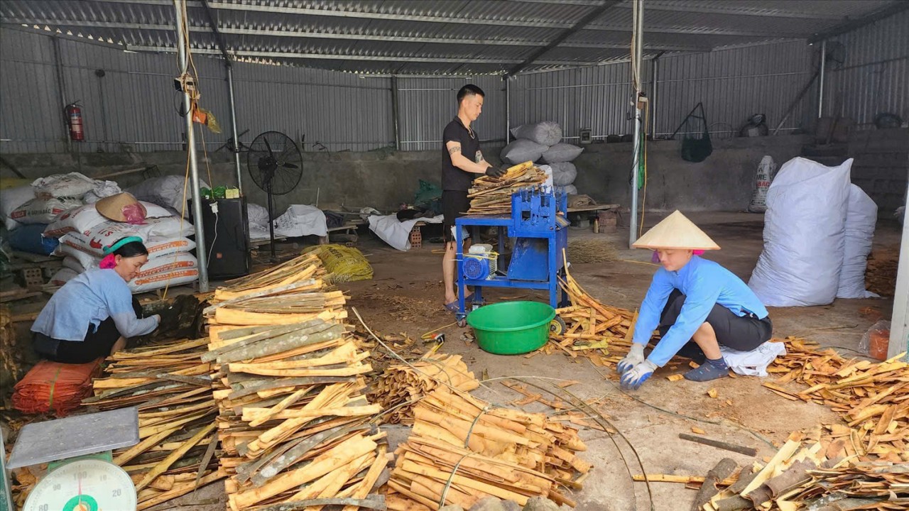Quảng Ninh: Hơn 214.000 tỷ đồng Quảng Ninh: Hơn 214.000 tỷ đồng