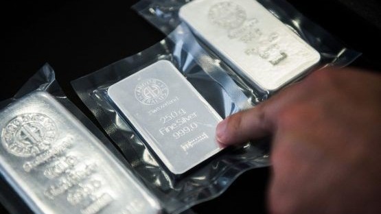Ngày 6/9: Giá bạc bật tăng trở lại