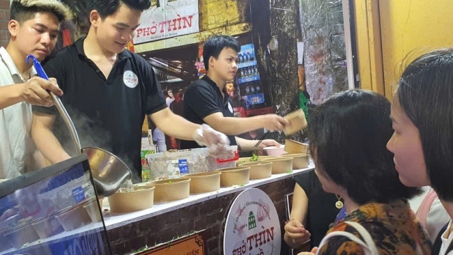 Có 8 nhóm hàng hóa và dịch vụ kéo CPI tháng 8 tăng 0,05%