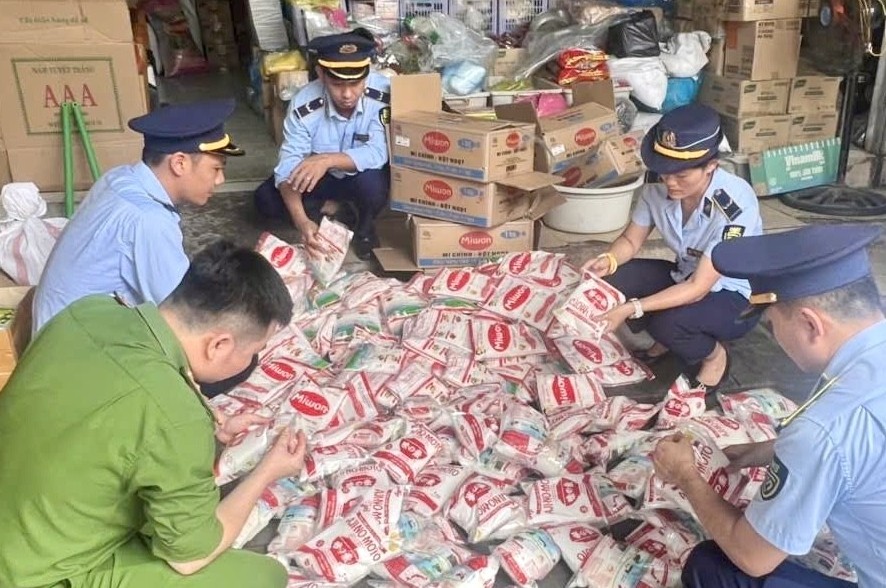 Nghệ An: Thu giữ trên 500 kg bột ngọt có dấu hiệu giả mạo nhãn hiệu Ajinomoto, Miwon