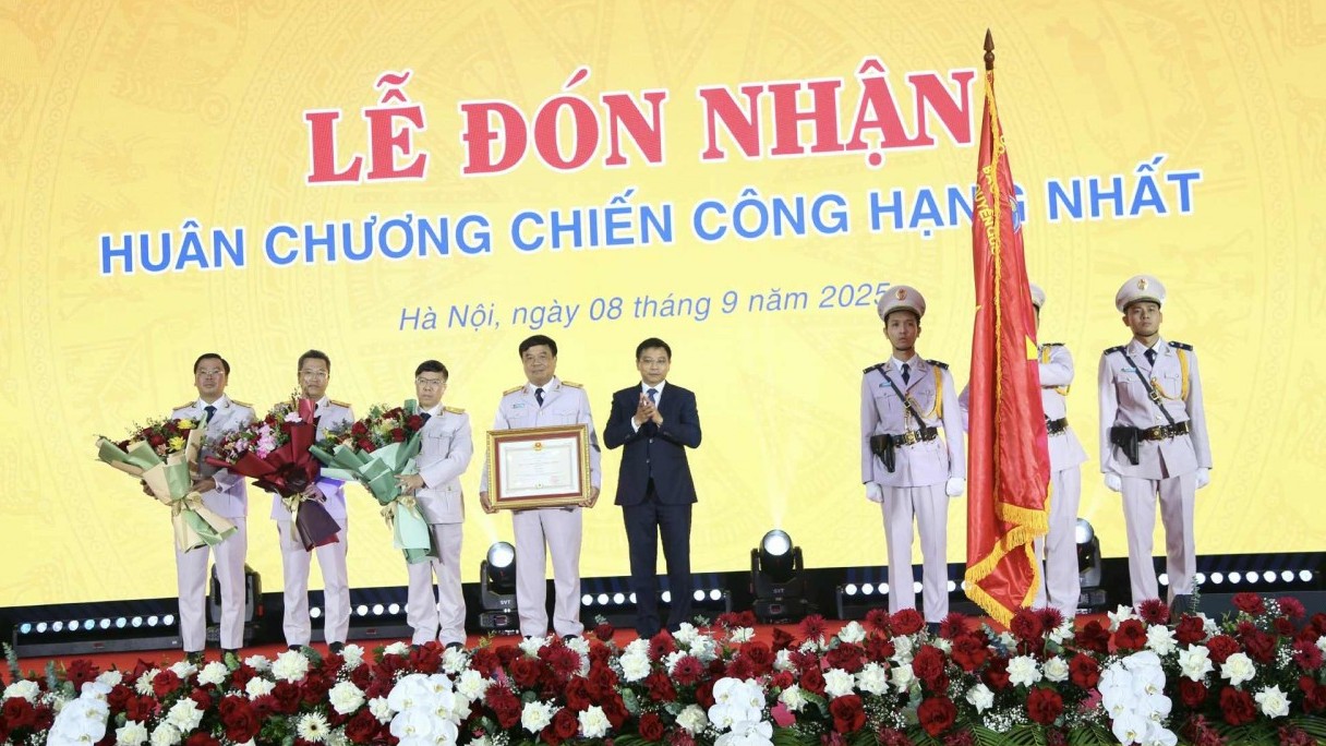 Hải quan Việt Nam đón nhận Huân chương Chiến công hạng Nhất