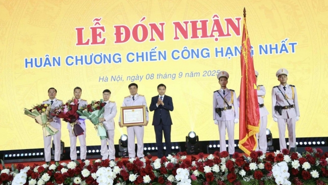Hải quan Việt Nam đón nhận Huân chương Chiến công hạng Nhất