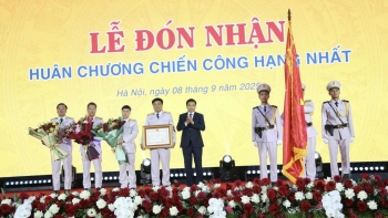 Hải quan Việt Nam đón nhận Huân chương Chiến công hạng Nhất