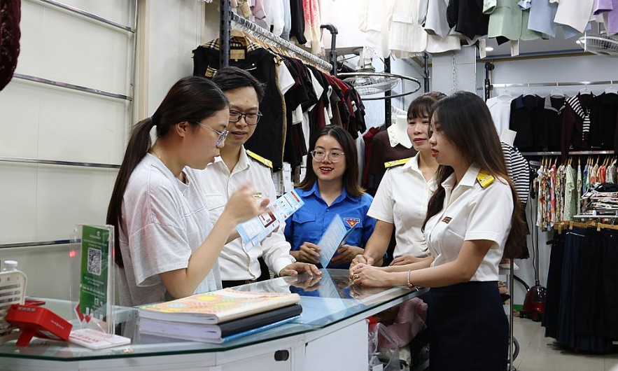 Thuế tỉnh Bắc Ninh lập tổ xung kích hỗ trợ người nộp thuế kê khai, nộp thuế