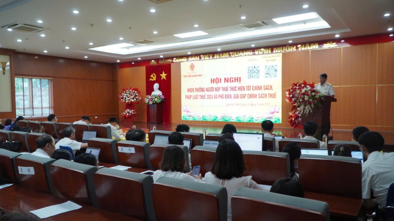 Quảng Ninh: Tuyên dương người nộp thuế tiêu biểu năm 2024, đồng hành cùng doanh nghiệp vượt khó