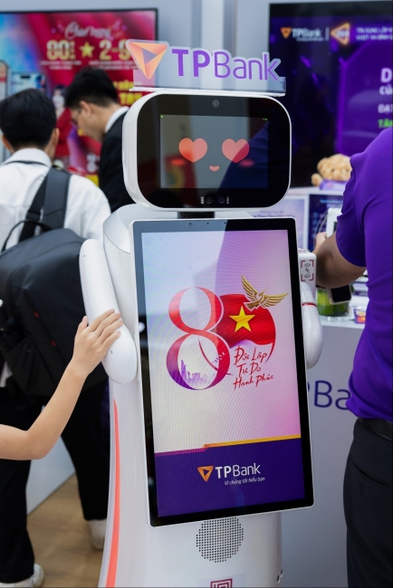TPBank – Từ lựa chọn số hóa trong khó khăn đến khát vọng E-Vietnam