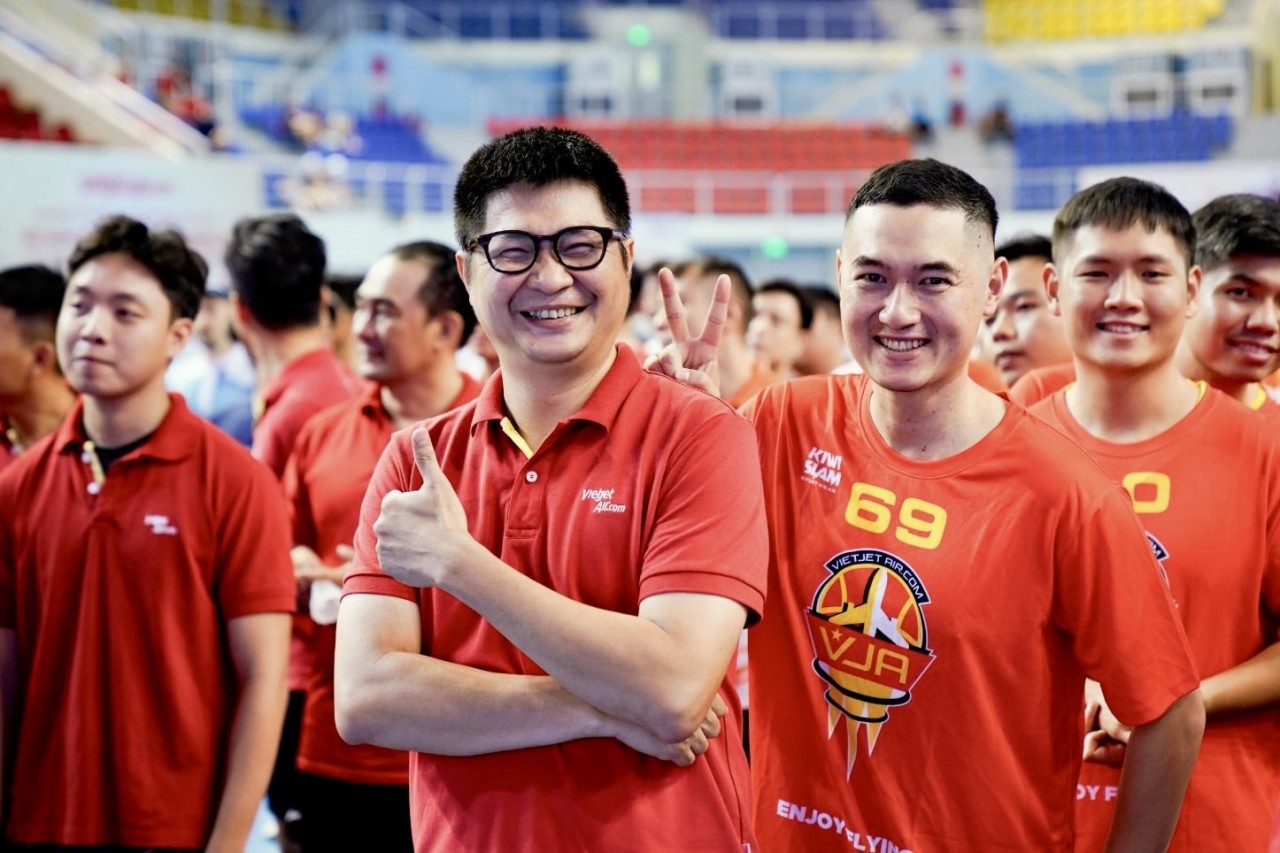 Gần 600 “chiến binh bầu trời” Vietjet tranh tài thể thao và hành động vì môi trường biển