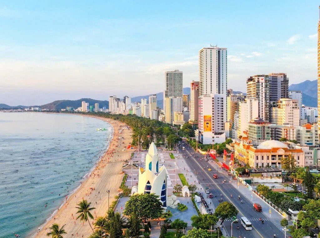 Khánh Hòa chuyển vốn từ dự án chậm tiến độ sang dự án y tế, giao thông cấp bách