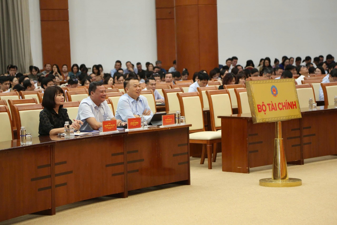 Bộ Tài chính quán triệt triển 4 nghị quyết của Bộ Chính trị