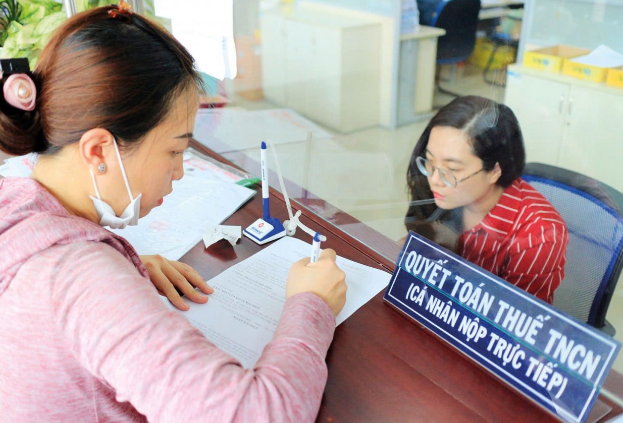 Người nộp thuế phấn khởi khi được tăng mức giảm trừ gia cảnh