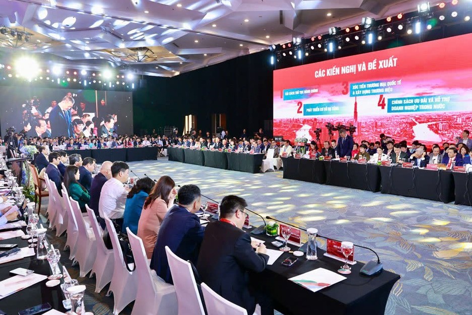 Phiên đối thoại Cấp cao với chủ đề “Khai phóng tiềm năng - kiến tạo tương lai”: Hành trình mới khơi thông nguồn nội lực