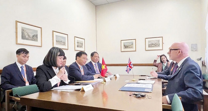 Việt Nam cam kết cải thiện môi trường đầu tư với mục tiêu “đôi bên cùng có lợi”