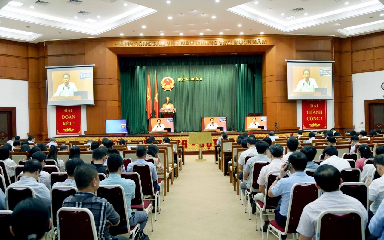 Đảng ủy Bộ Tài chính quán triệt quy định, chỉ thị, hướng dẫn của Trung ương về thi hành Điều lệ Đảng