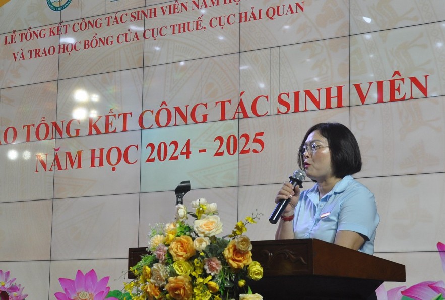 Cục Thuế, Cục Hải quan trao học bổng cho 30 sinh viên xuất sắc khoa Thuế và Hải quan