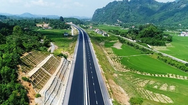 Hoàn thành mục tiêu 3.000 km đường bộ cao tốc và sân bay Long Thành trong năm 2025