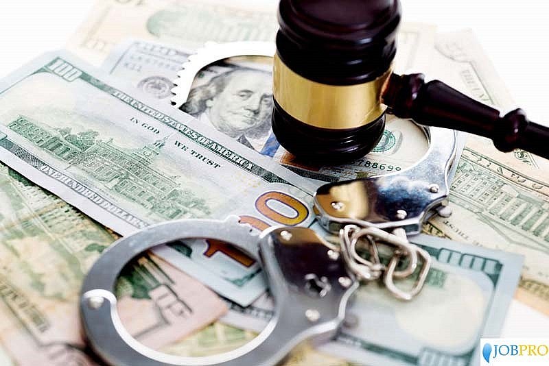 Chuyển từ 1.000 USD ra nước ngoài, mang đá quý 400 triệu đồng phải khai báo