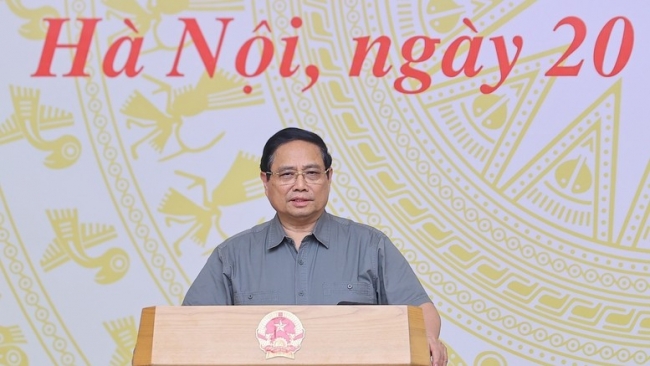 Thủ tướng: "Không thể chậm trễ hơn" trong tháo gỡ các điểm nghẽn pháp luật, chuyển trạng thái sang kiến tạo và phục vụ