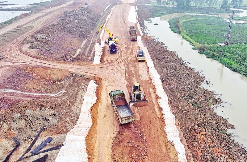 Thúc đẩy giải ngân vốn đầu tư công năm 2025 Thúc đẩy giải ngân vốn đầu tư công năm 2025