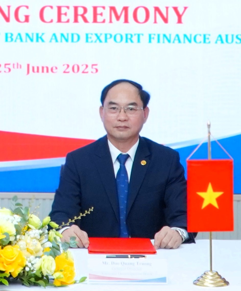 Ngân hàng Phát triển Việt Nam: Đẩy mạnh phong trào thi đua, phấn đấu hoàn thành nhiệm vụ cơ cấu lại hoạt động