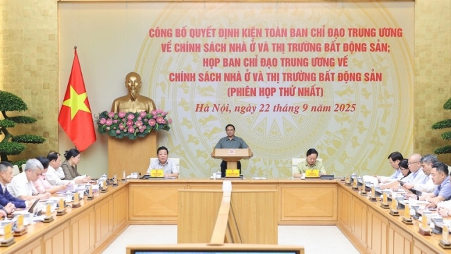 Thủ tướng: Tăng nguồn cung, giảm chi phí, đưa giá bất động sản về mức phù hợp