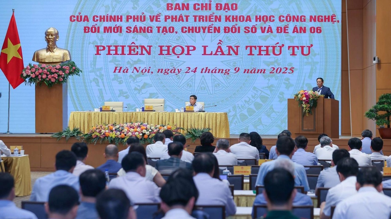 Thủ tướng: “Đưa khoa học công nghệ, đổi mới sáng tạo và chuyển đổi số vào mọi hoạt động”