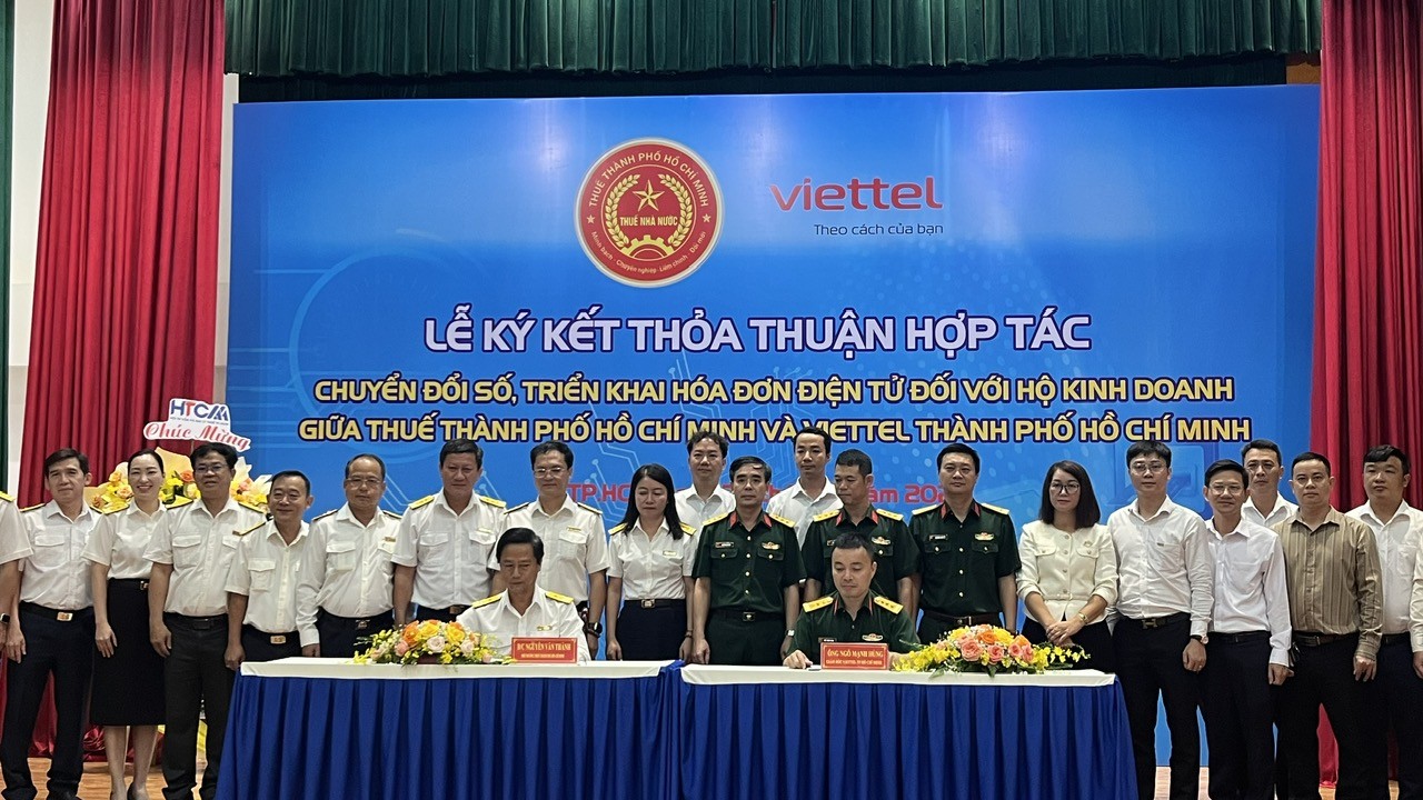 Thuế TP.Hồ Chí Minh ký kết hợp tác với Viettel để hỗ trợ hộ kinh doanh chuyển đổi số