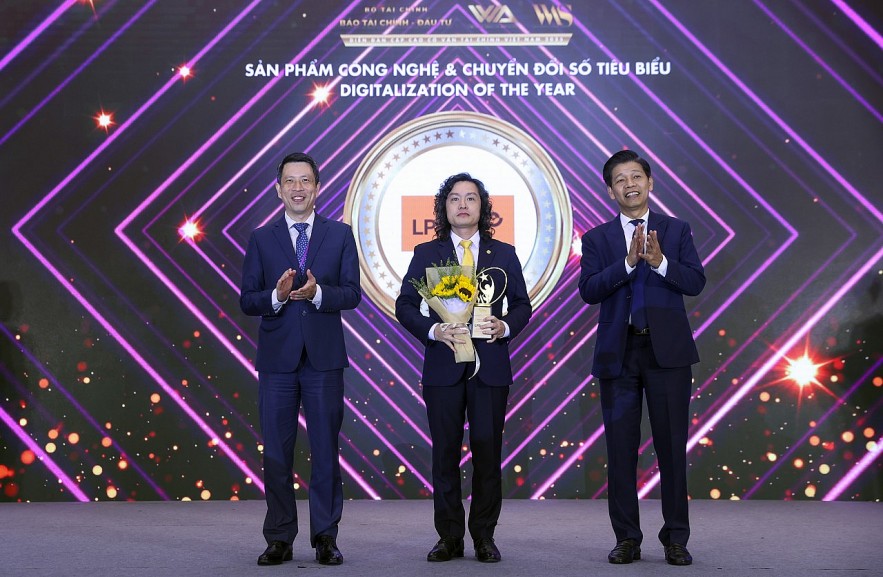 Toàn cảnh lễ vinh danh các sản phẩm dịch vụ tài chính tiêu biểu tại diễn đàn VWAS 2025
