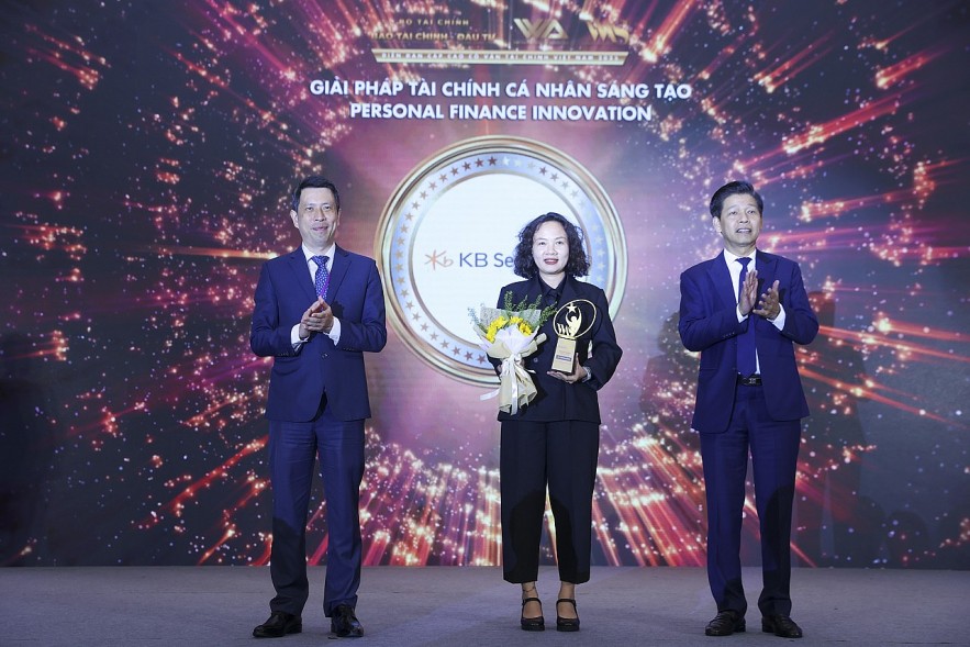 Toàn cảnh lễ vinh danh các sản phẩm dịch vụ tài chính tiêu biểu tại diễn đàn VWAS 2025