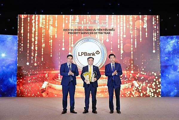 Toàn cảnh lễ vinh danh các sản phẩm dịch vụ tài chính tiêu biểu tại diễn đàn VWAS 2025