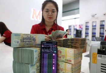 Lực đỡ từ dòng tiền tổ chức nội