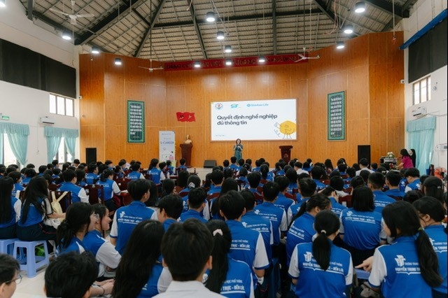 Shinhan Life Việt Nam hoàn thành chương trình hướng nghiệp S-Career dành cho học sinh trung học phổ thông