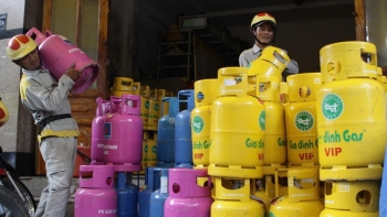 Giá gas bán lẻ trong nước tháng 10/2025 đảo chiều giảm