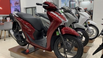 Giá xe Honda SH tháng 10/2025 tại đại lý giảm xuống mức thấp chưa từng có