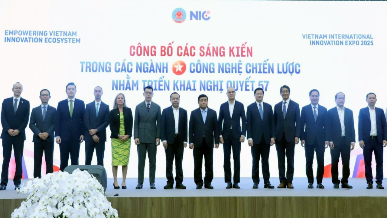 Diễn đàn “Thúc đẩy đổi mới sáng tạo, phát triển các ngành công nghệ chiến lược”