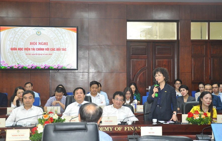 Học viện Tài chính tăng cường gắn kết giữa doanh nghiệp và người học