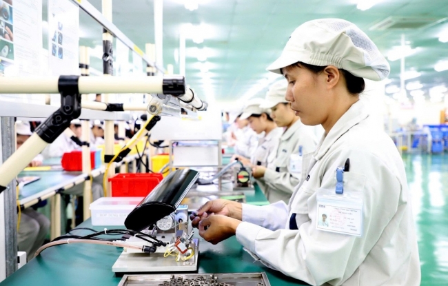 Standard Chartered nâng dự báo tăng trưởng kinh tế năm 2025 của Việt Nam