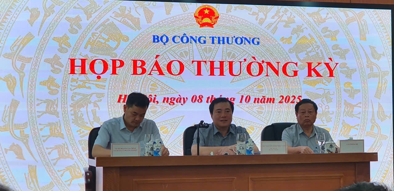 Xuất nhập khẩu là điểm sáng trong bức tranh kinh tế Việt Nam