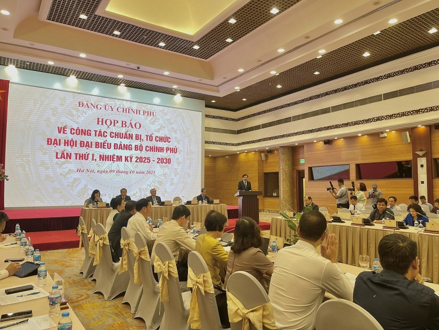 Chính phủ đổi mới tư duy khi đặt niềm tin vào kinh tế tư nhân, quyết liệt xử lý tồn đọng Chính phủ đổi mới tư duy khi đặt niềm tin vào kinh tế tư nhân, quyết liệt xử lý tồn đọng