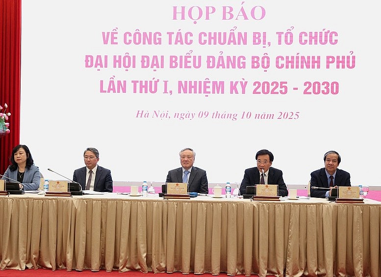 Chính phủ đổi mới tư duy khi đặt niềm tin vào kinh tế tư nhân, quyết liệt xử lý tồn đọng Chính phủ đổi mới tư duy khi đặt niềm tin vào kinh tế tư nhân, quyết liệt xử lý tồn đọng