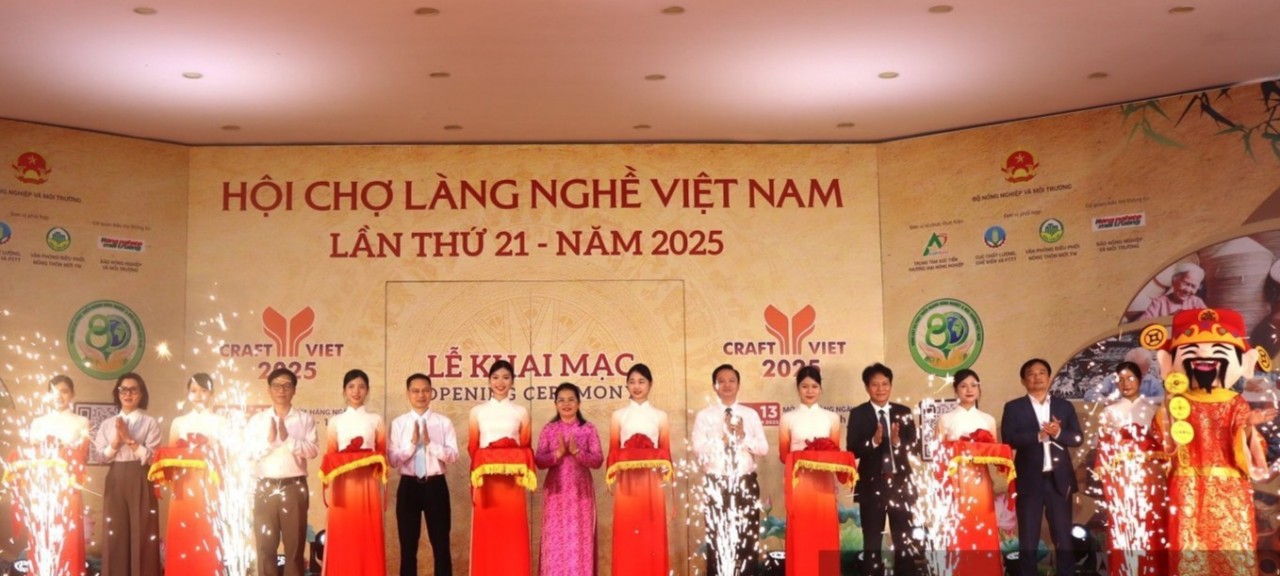 Khai mạc Hội chợ Làng nghề Việt Nam lần thứ 21